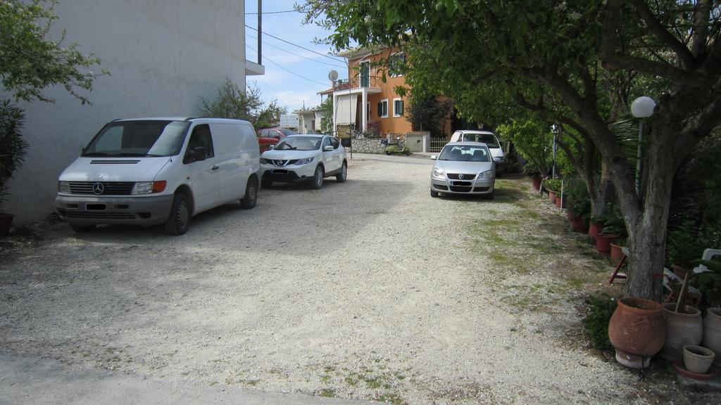 Studios Ermis Kalamítsi Exterior foto