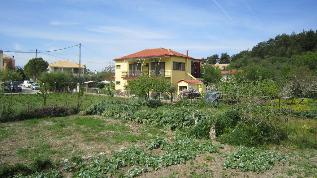 Studios Ermis Kalamítsi Exterior foto